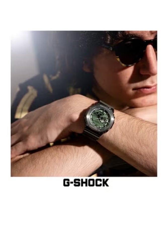 شوك ساعة كاسيو جي شوك للرجال باللون الأخضر، تناظرية/رقمية، التوقيت العالمي GM-2100B-3A - Image 2